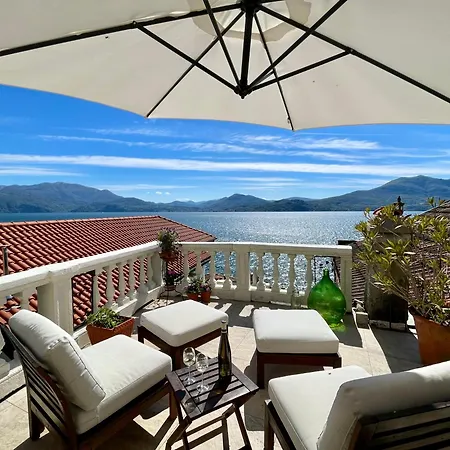 Lovenest: Romantic Overlooking The