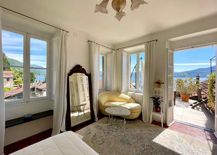 Daire Lovenest: Romantic Overlooking The