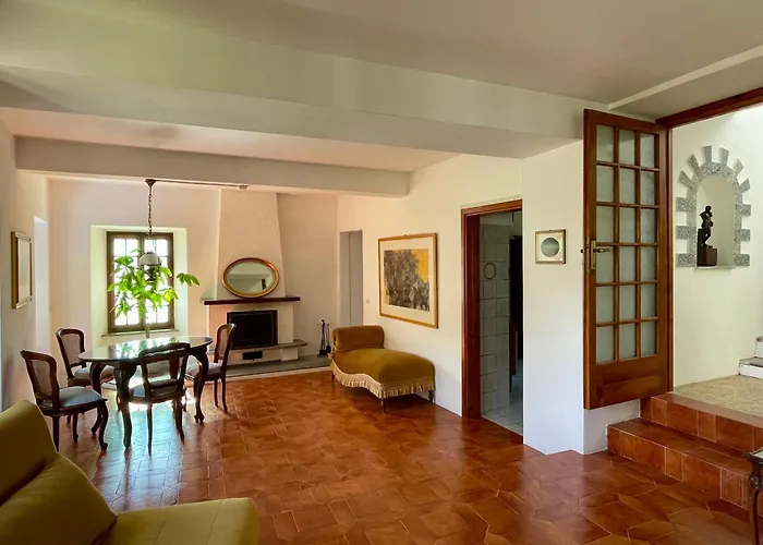 Apartment Lovenest: Romantic Overlooking The *