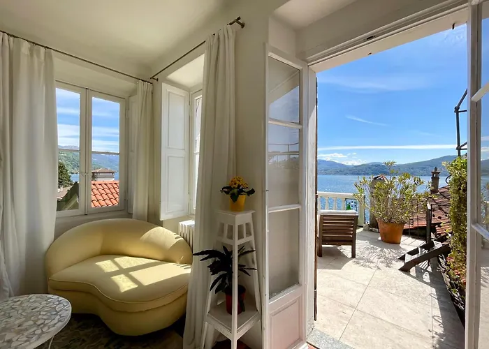 아파트 Lovenest: Romantic Overlooking The