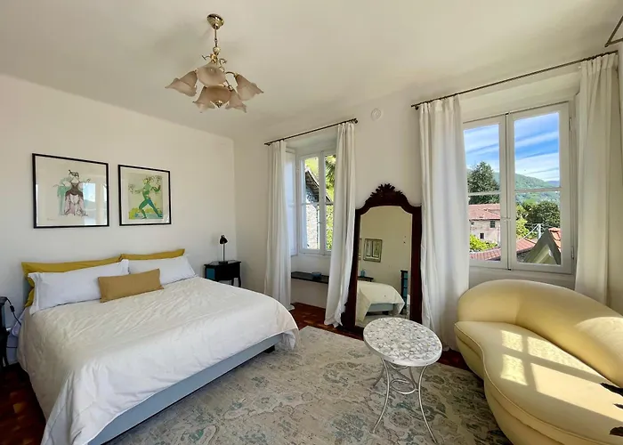 Lovenest: Romantic Overlooking The Daire