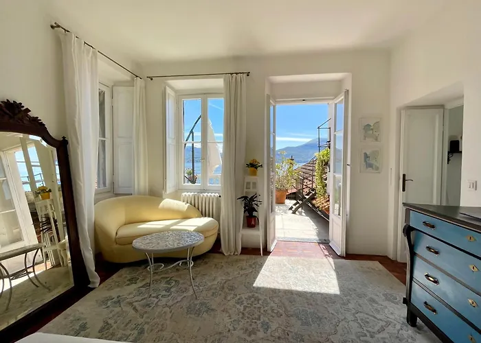 Lovenest: Romantic Overlooking The Apartment Oggebbio