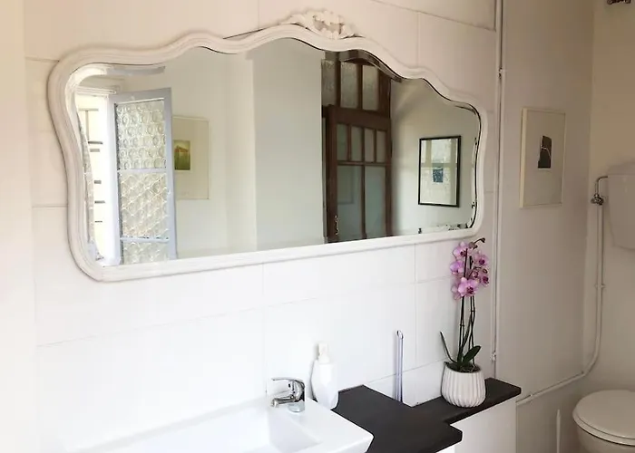 Daire Lovenest: Romantic Overlooking The *