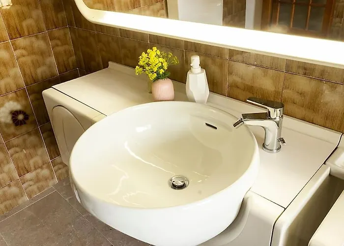 Lovenest: Romantic Overlooking The Daire Oggebbio