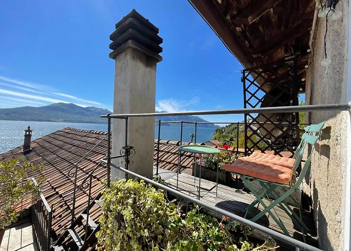 Lovenest: Romantic Overlooking The